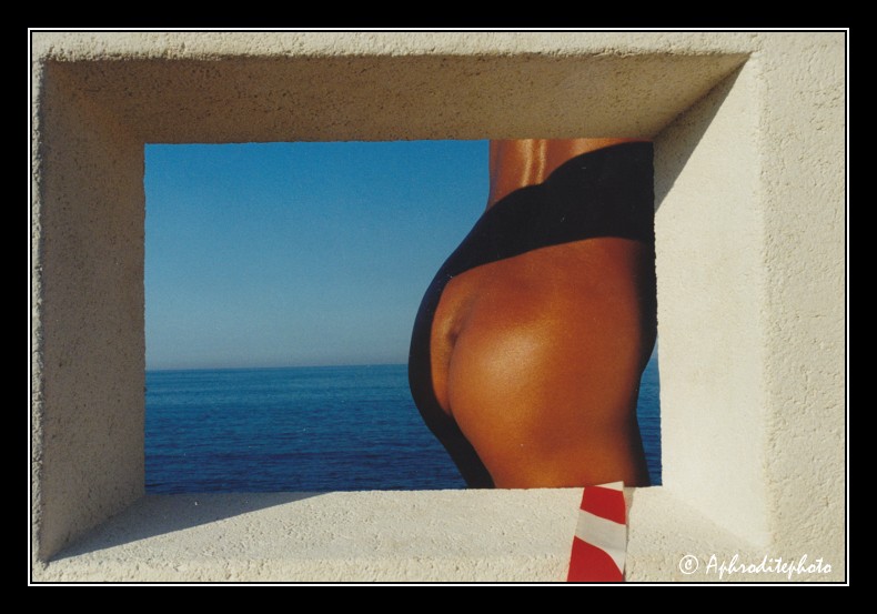 015 Une lucarne sur la mer 1